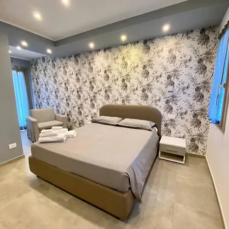 לינה וארוחת בוקר Floridida & Breakfast 3*